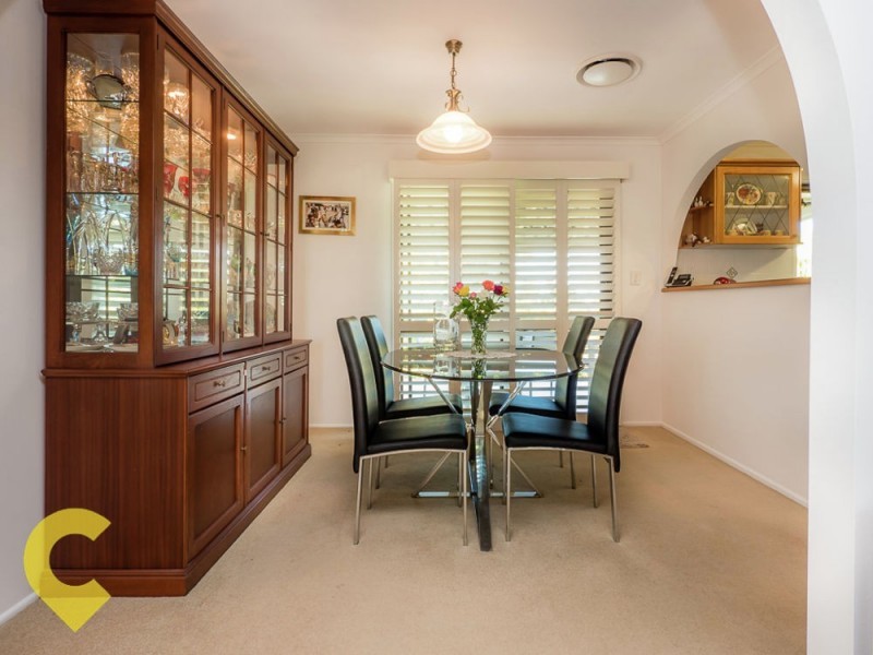 8 Willoughby Crescent, Springwood QLD 4127