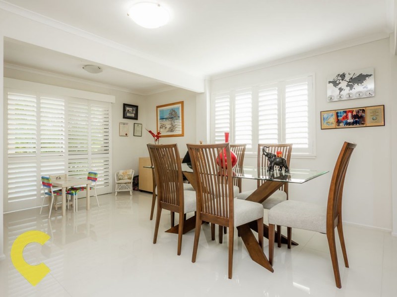 8 Willoughby Crescent, Springwood QLD 4127