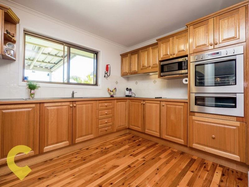 8 Willoughby Crescent, Springwood QLD 4127