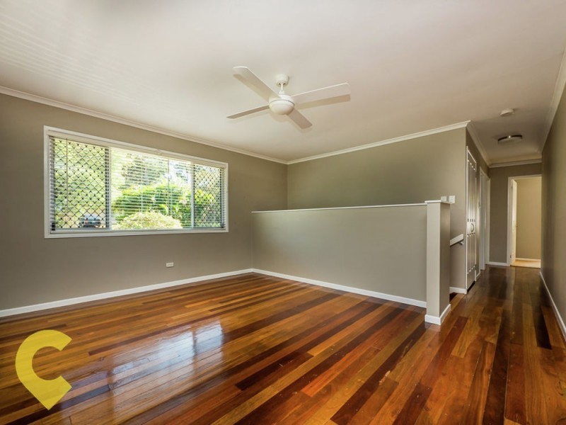 7 Rholanda Crescent, Springwood QLD 4127