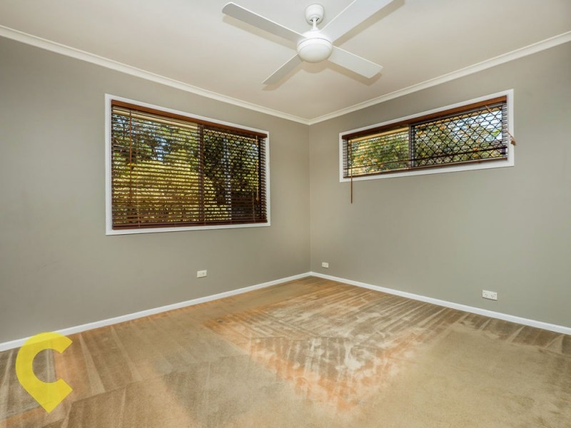 7 Rholanda Crescent, Springwood QLD 4127