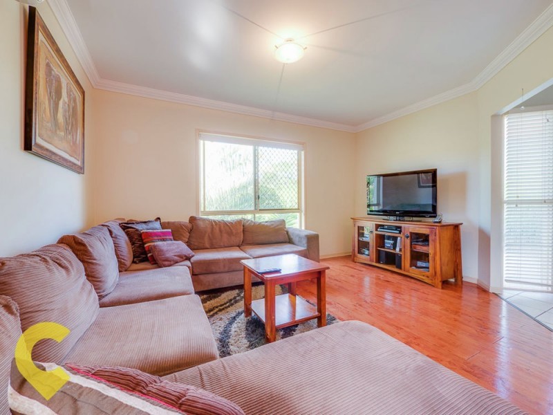 51 Grove Road, Edens Landing QLD 4207