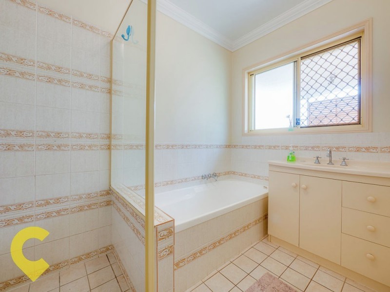 51 Grove Road, Edens Landing QLD 4207