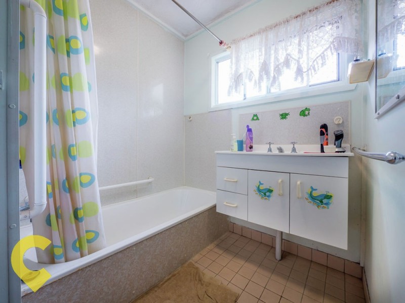 8 Damian Court, Slacks Creek QLD 4127
