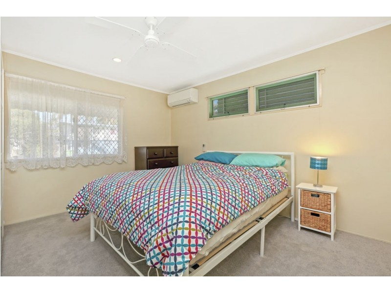 13 Ewinga Street, Kingston QLD 4114