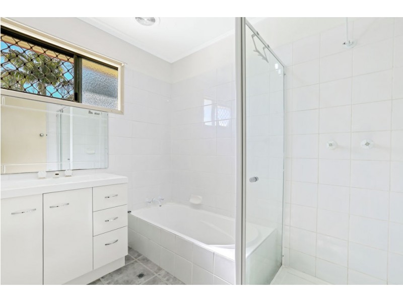13 Ewinga Street, Kingston QLD 4114