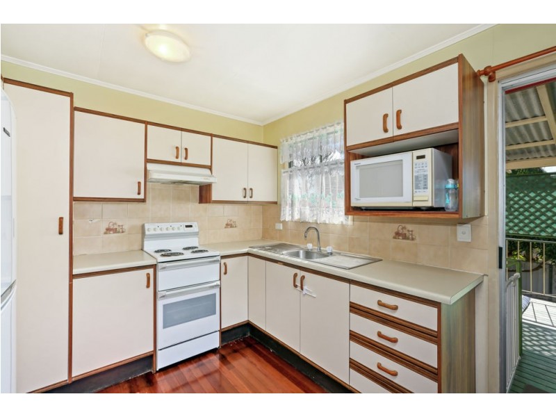 13 Ewinga Street, Kingston QLD 4114