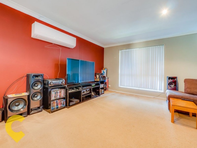 44 Yeates Crescent, Meadowbrook QLD 4131