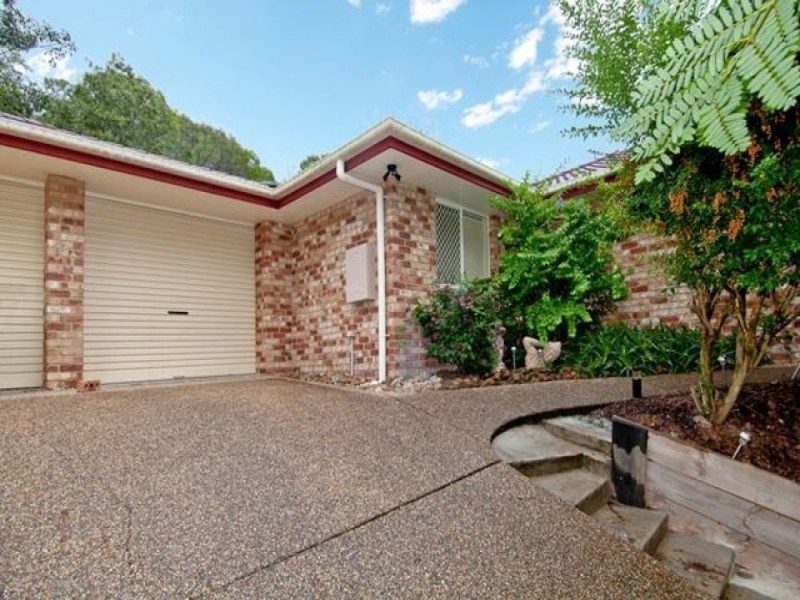 49 Chatfield St, Edens Landing QLD 4207