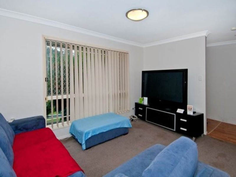 49 Chatfield St, Edens Landing QLD 4207