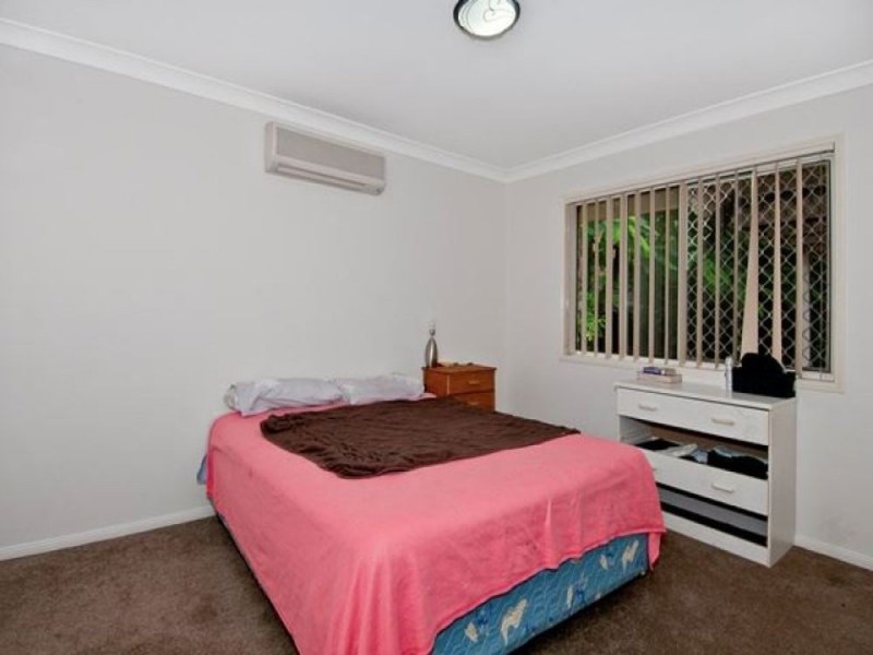 49 Chatfield St, Edens Landing QLD 4207