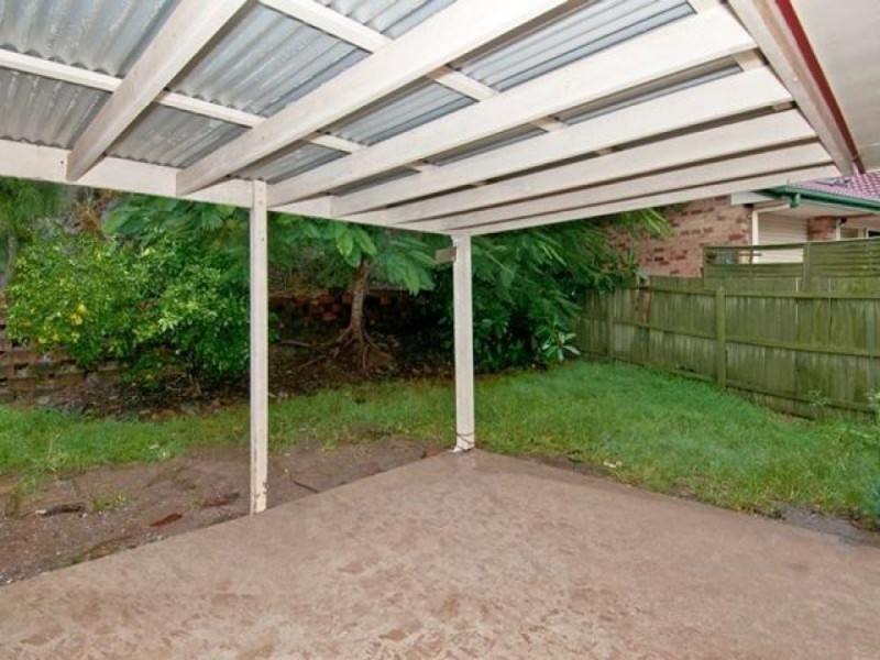 49 Chatfield St, Edens Landing QLD 4207