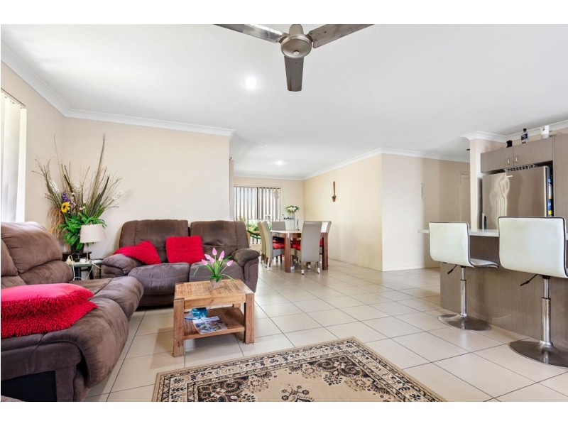 15 Kilkivan Parade, Waterford QLD 4133