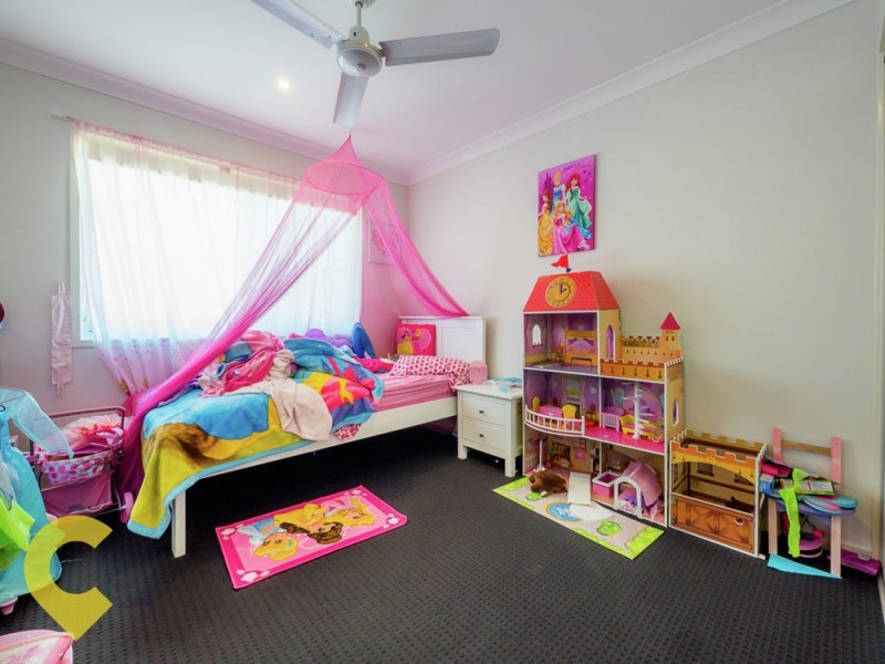 18 Ridgecrest Drive, Jimboomba QLD 4280