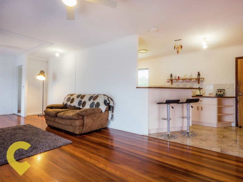 4 Woody Avenue, Kingston QLD 4114
