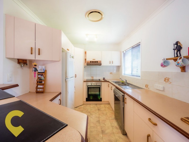 4 Woody Avenue, Kingston QLD 4114