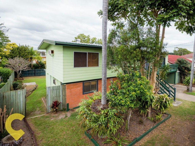4 Woody Avenue, Kingston QLD 4114