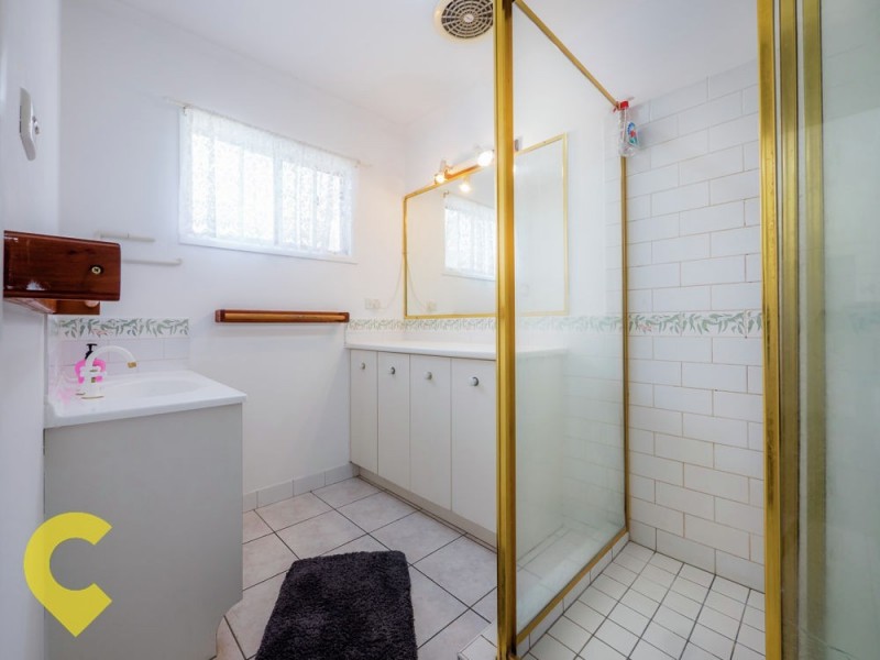 4 Woody Avenue, Kingston QLD 4114