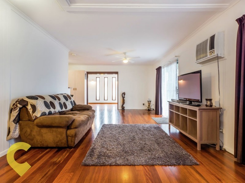 4 Woody Avenue, Kingston QLD 4114