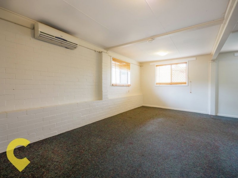 4 Woody Avenue, Kingston QLD 4114