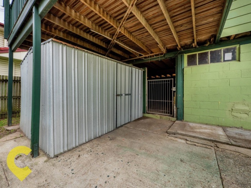 4 Woody Avenue, Kingston QLD 4114