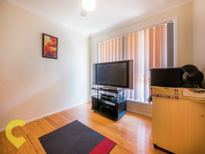 11 Lamberth Road, Regents Park QLD 4118