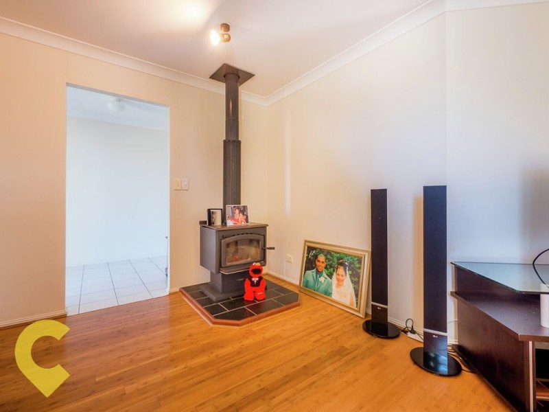 11 Lamberth Road, Regents Park QLD 4118