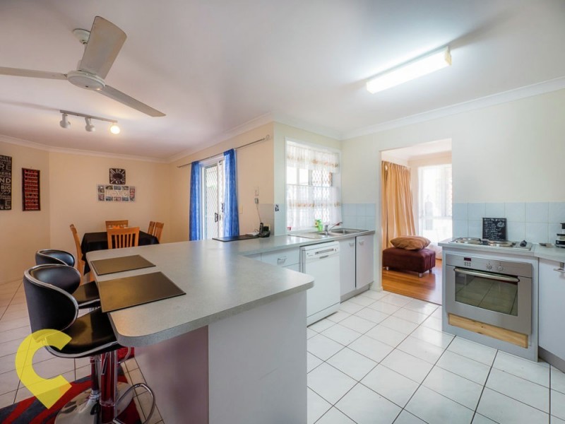 11 Lamberth Road, Regents Park QLD 4118