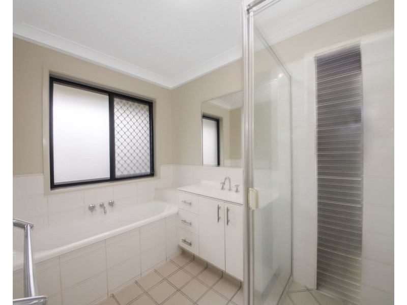 26 Wyndham Circuit, Holmview QLD 4207