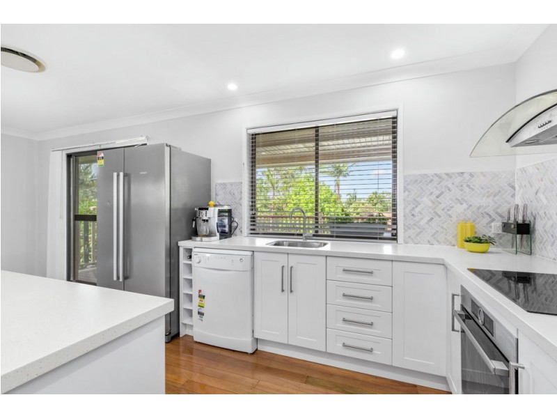 23 Hill Park Crescent, Rochedale South QLD 4123