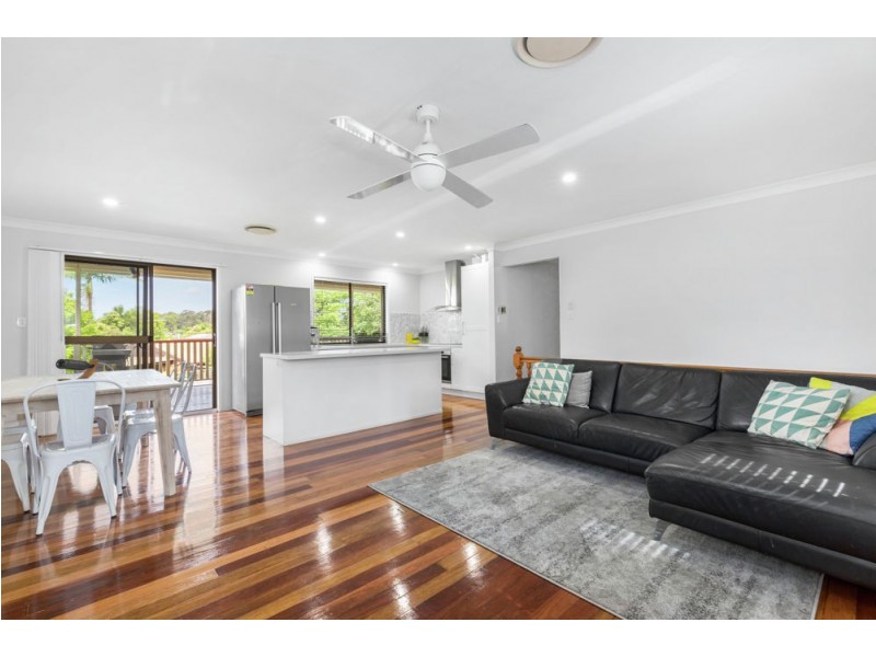 23 Hill Park Crescent, Rochedale South QLD 4123
