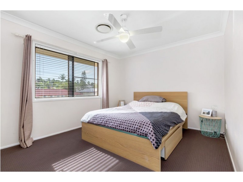 23 Hill Park Crescent, Rochedale South QLD 4123