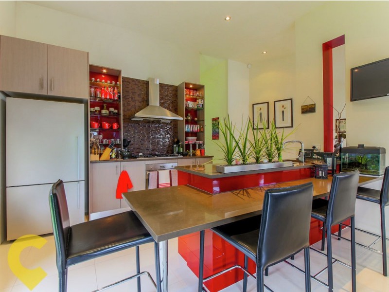 5028 Emerald Island Drive, Carrara QLD 4211