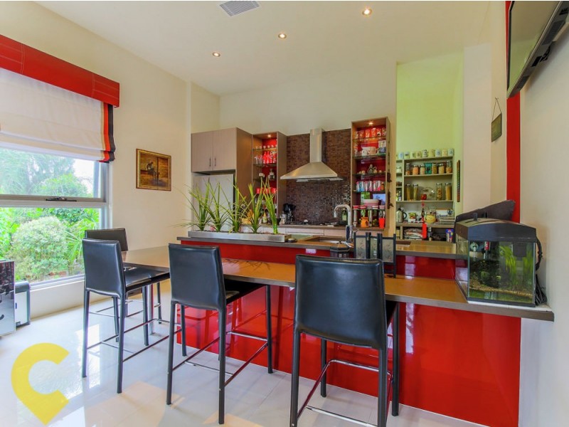 5028 Emerald Island Drive, Carrara QLD 4211