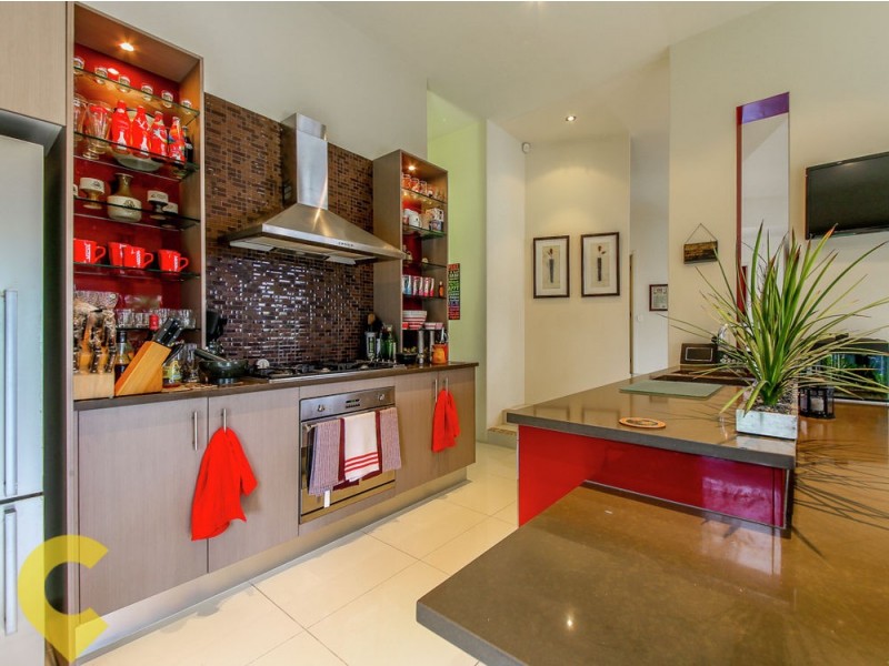 5028 Emerald Island Drive, Carrara QLD 4211
