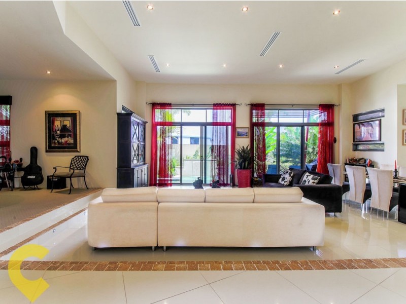 5028 Emerald Island Drive, Carrara QLD 4211