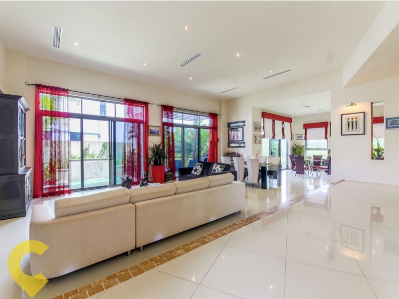 5028 Emerald Island Drive, Carrara QLD 4211