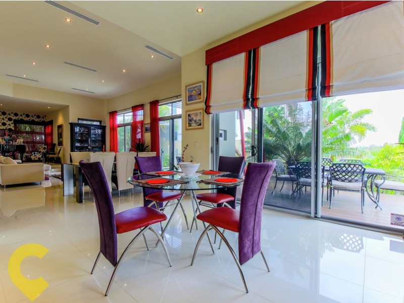 5028 Emerald Island Drive, Carrara QLD 4211