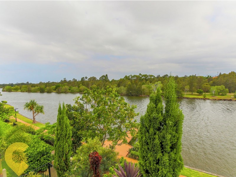 5028 Emerald Island Drive, Carrara QLD 4211