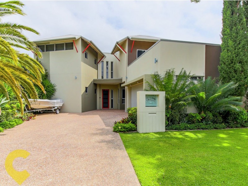 5028 Emerald Island Drive, Carrara QLD 4211