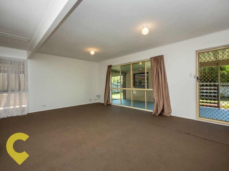 8 Ewinga Street, Kingston QLD 4114