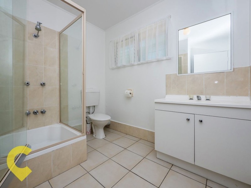 8 Ewinga Street, Kingston QLD 4114