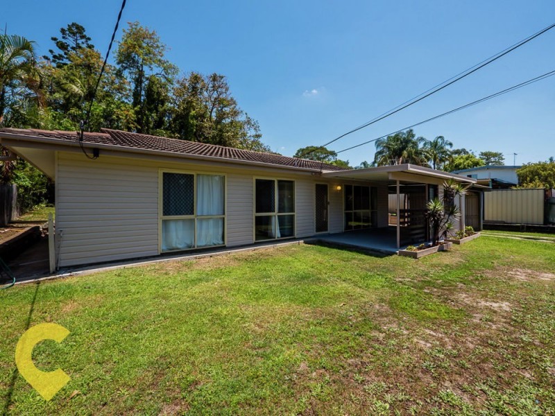 8 Ewinga Street, Kingston QLD 4114