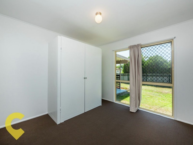 8 Ewinga Street, Kingston QLD 4114