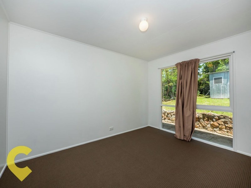 8 Ewinga Street, Kingston QLD 4114