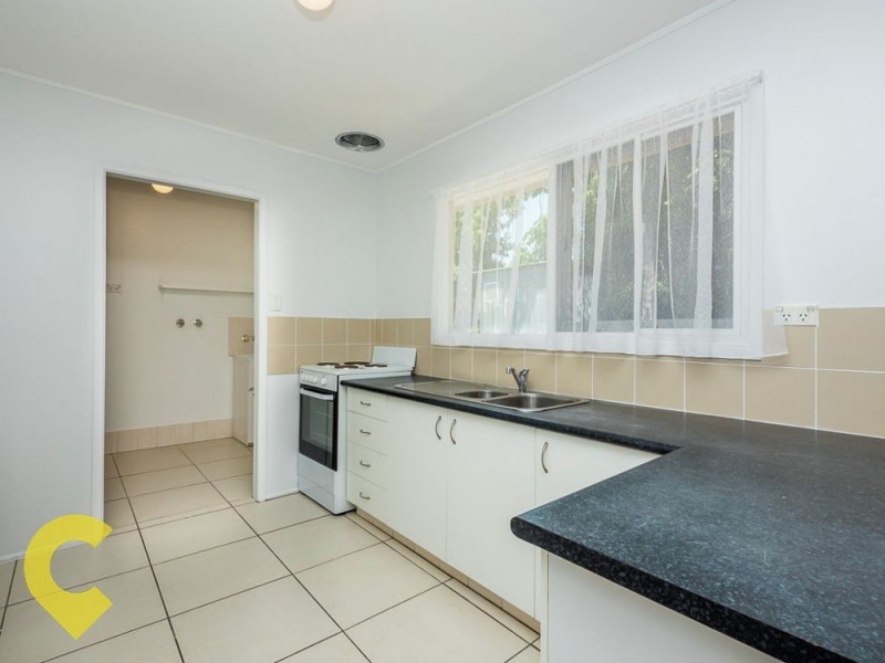 8 Ewinga Street, Kingston QLD 4114