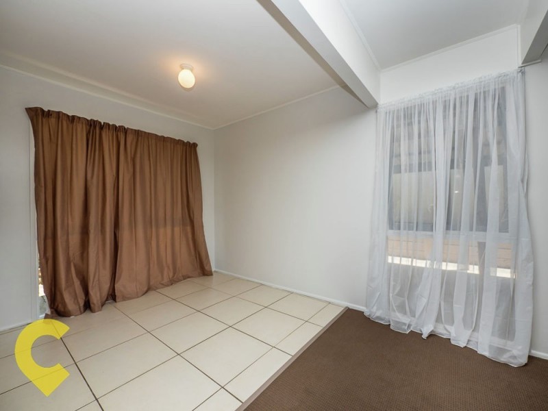 8 Ewinga Street, Kingston QLD 4114