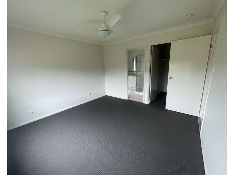 5 Ella Court, Marsden QLD 4132