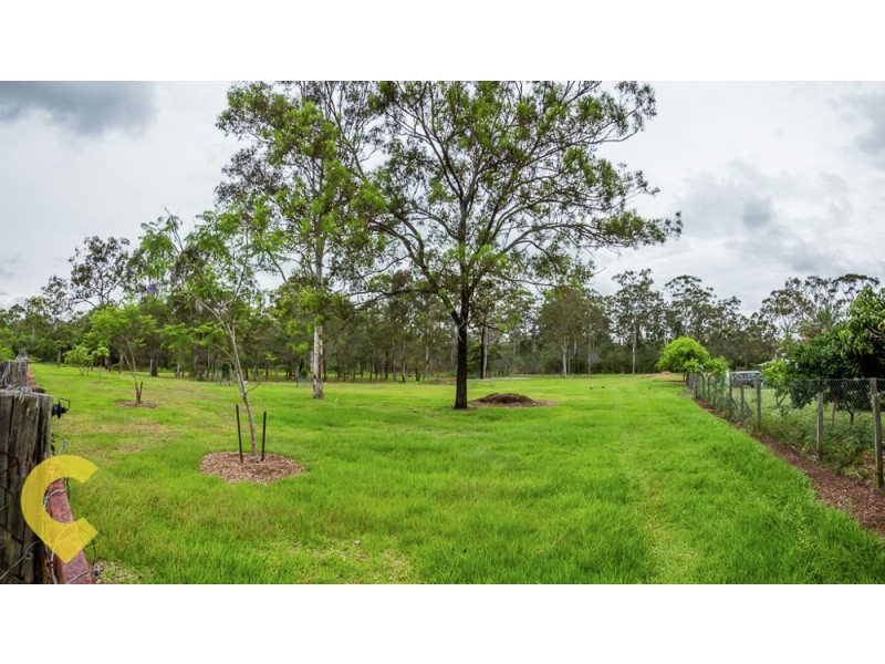 71 Clare Road, Kingston QLD 4114