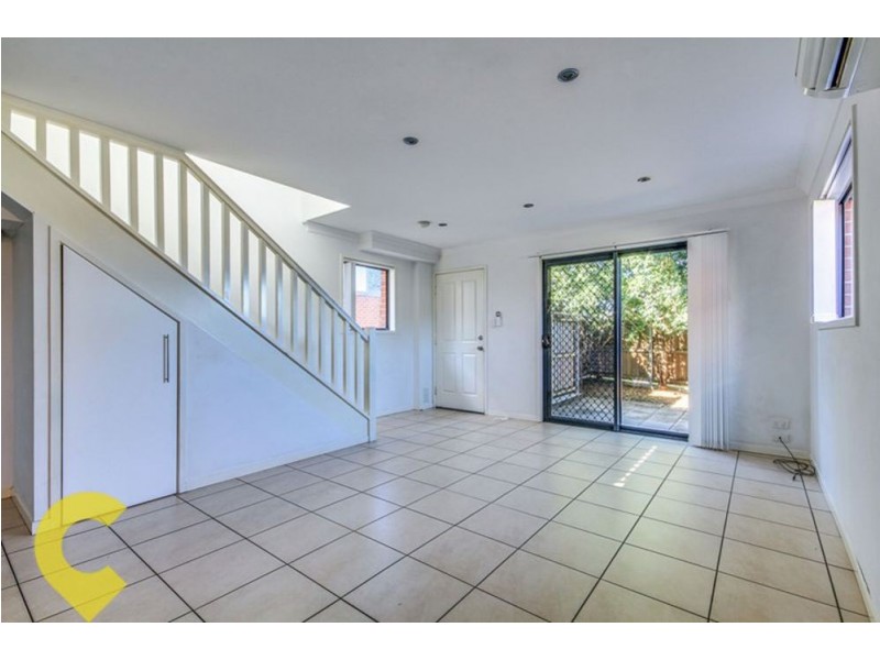 8/74 Creek Rd, Mount Gravatt East QLD 4122